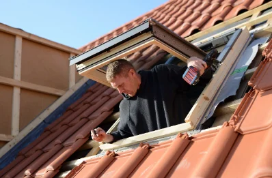 Pose de fenêtres de toit Velux à Mornay-Berry